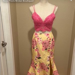 Sherri hill prom dress